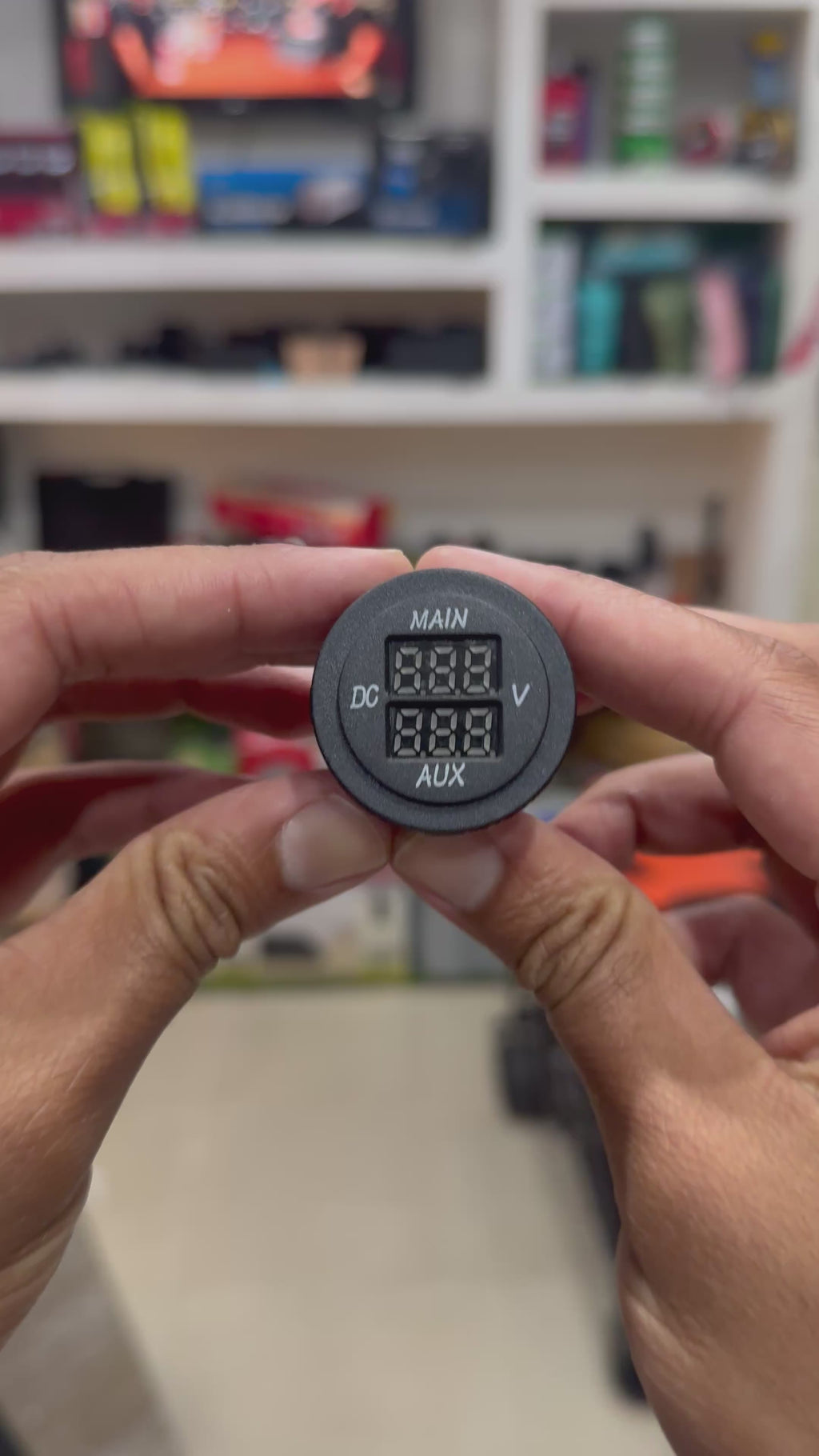 Medidor de voltaje doble batería