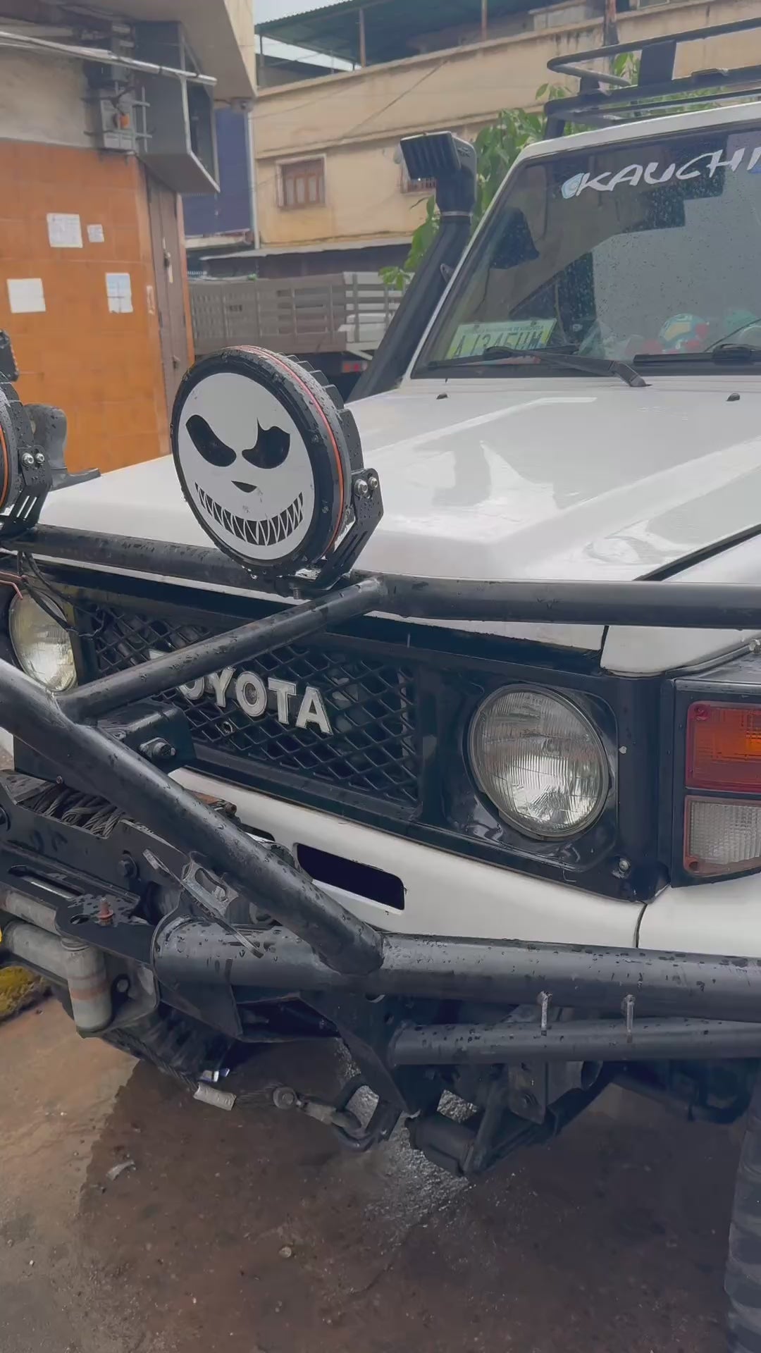 Amortiguador de capot Toyota serie 70